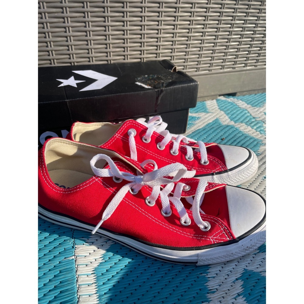 Converse Chuck Taylor All Star Low Top Red Canvas Sneaker M9696 Mens 8 Womens 10 - Picture 3 of 8